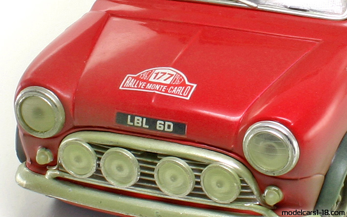 1967 - Morris Mini Cooper 1275S Majorette 1/16 (Kрасный / Белый) Двигатель