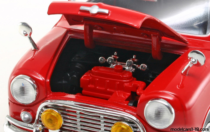 1959 - Morris Mini Cooper Motor Max 1/18 (Kрасный / Синий) Двигатель
