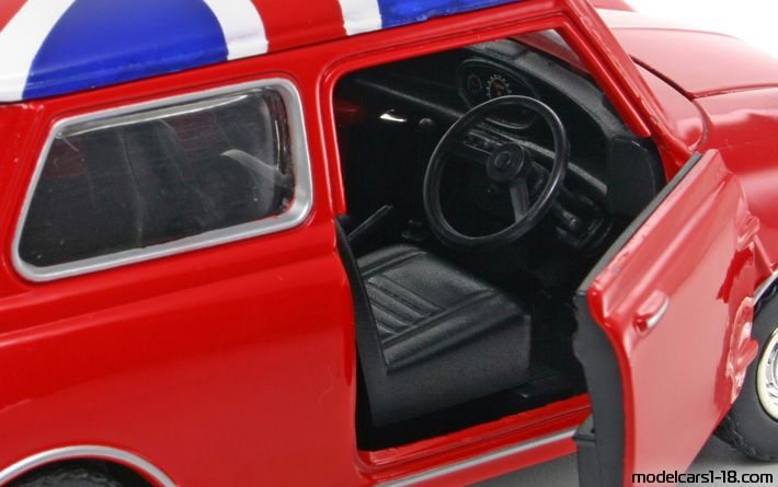 1959 - Morris Mini Cooper Motor Max 1/18 (Kрасный / Синий) Интерьер панель приборов