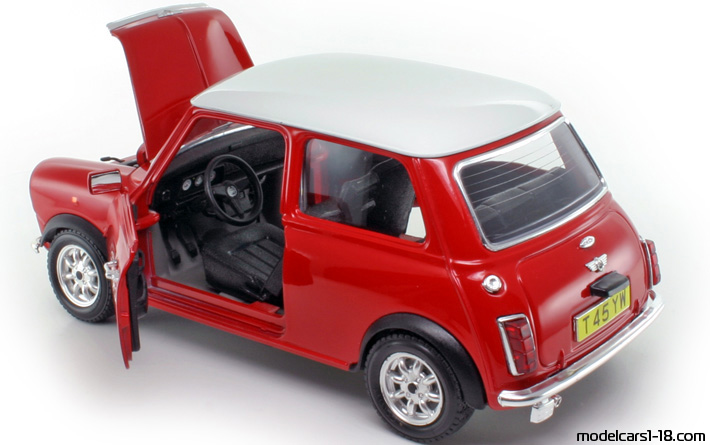 1969 - Morris Mini Cooper Bburago 1/16 (Red / Белый) Открывающиеся части