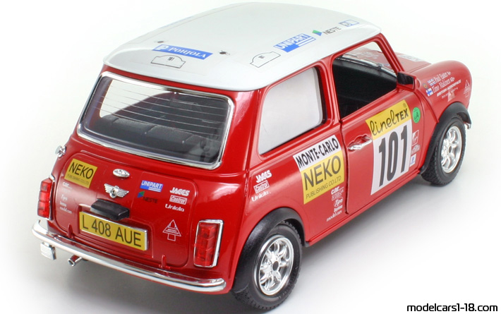 1994 - Morris Mini Cooper Bburago 1/16 (Kрасный / Белый) Задняя правая сторона