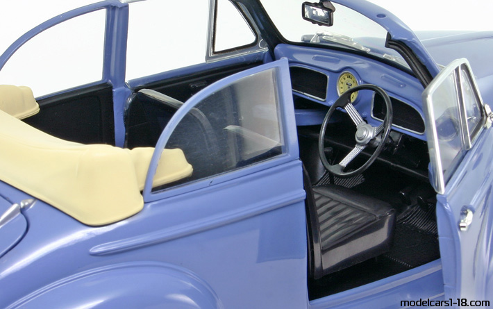 1959 - Morris Minor 1000 Tourer Minichamps 1/18 (Фиолетовый) Интерьер панель приборов