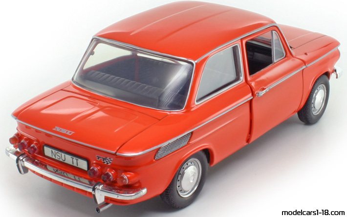 1968 - NSU TT Revell 1/18 (Kрасный) Задняя правая сторона
