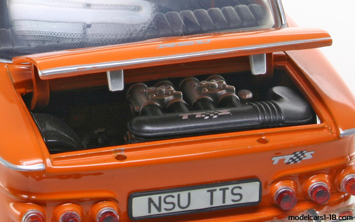 1968 - NSU TTS Revell 1/18 (Оранжевый) Двигатель