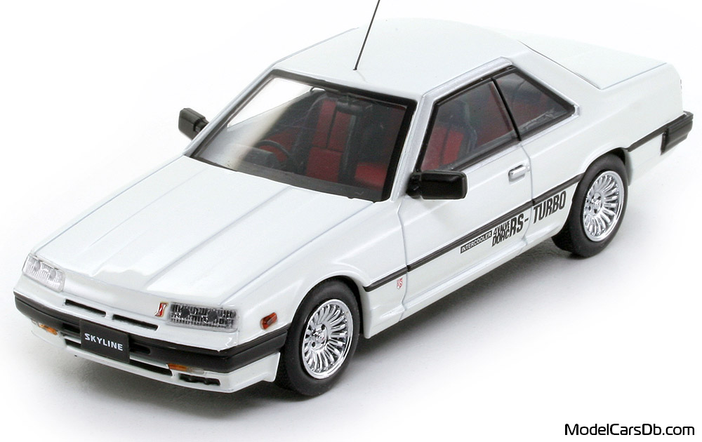 1984 - Nissan Skyline 2000 RS-X Turbo-C (KDR30) Kyosho 1/43 (Белый) Передняя левая сторона