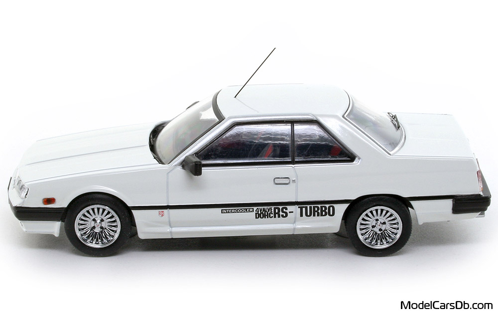 1984 - Nissan Skyline 2000 RS-X Turbo-C (KDR30) Kyosho 1/43 (Белый) Сторона