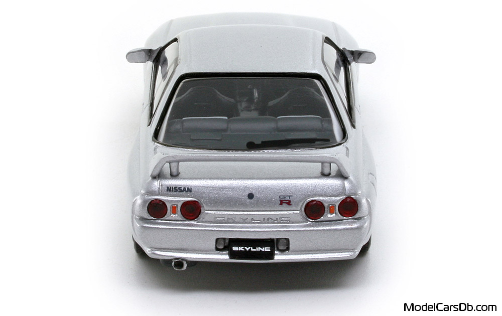 1989 - Nissan Skyline GT-R (R32) EBBRO 1/43 (Серебристый) Сзади