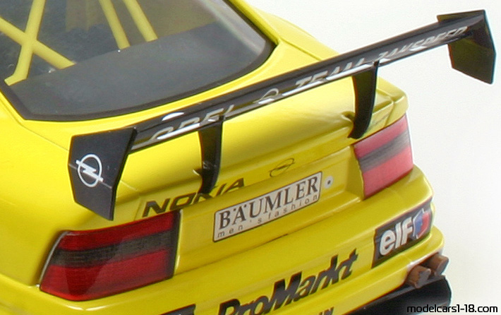 1996 - Opel Calibra V6 DTM UT 1/18 (Жёлтый / Чёрный) Багажник / Поднимающиеся фары