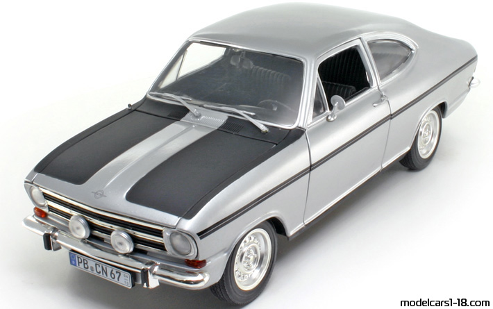 1966 - Opel Kadett 1900 Rallye Revell 1/18 (Серебристый / Чёрный) Передняя левая сторона