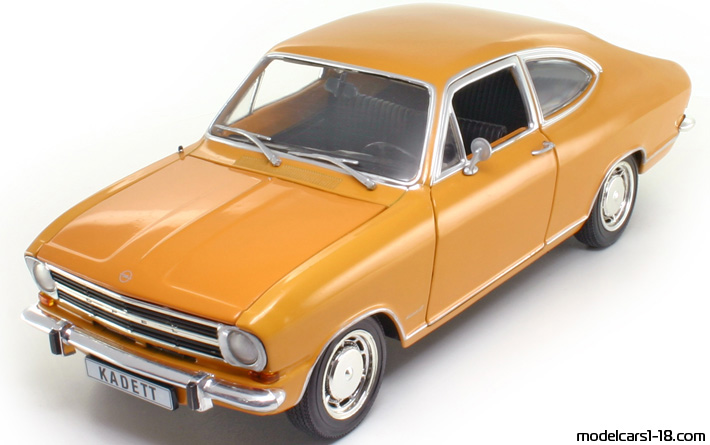 1965 - Opel Kadett LS Revell 1/18 (Оранжевый) Передняя левая сторона