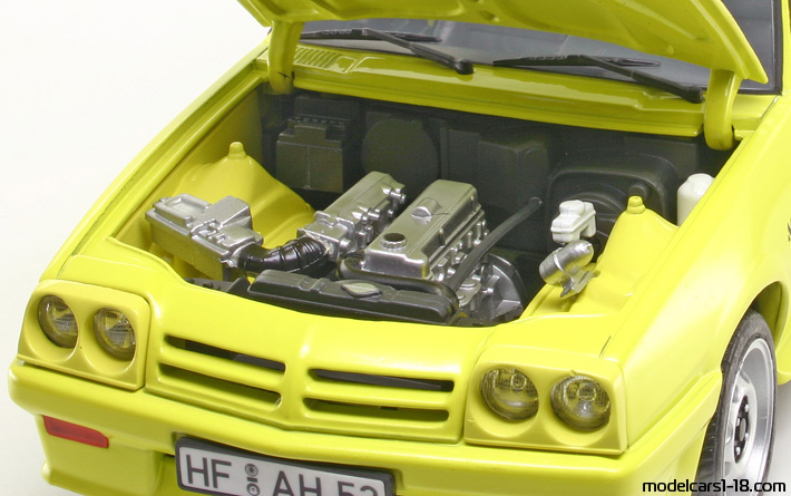 1982 - Opel Manta GT/E Revell 1/18 (Жёлтый) Двигатель
