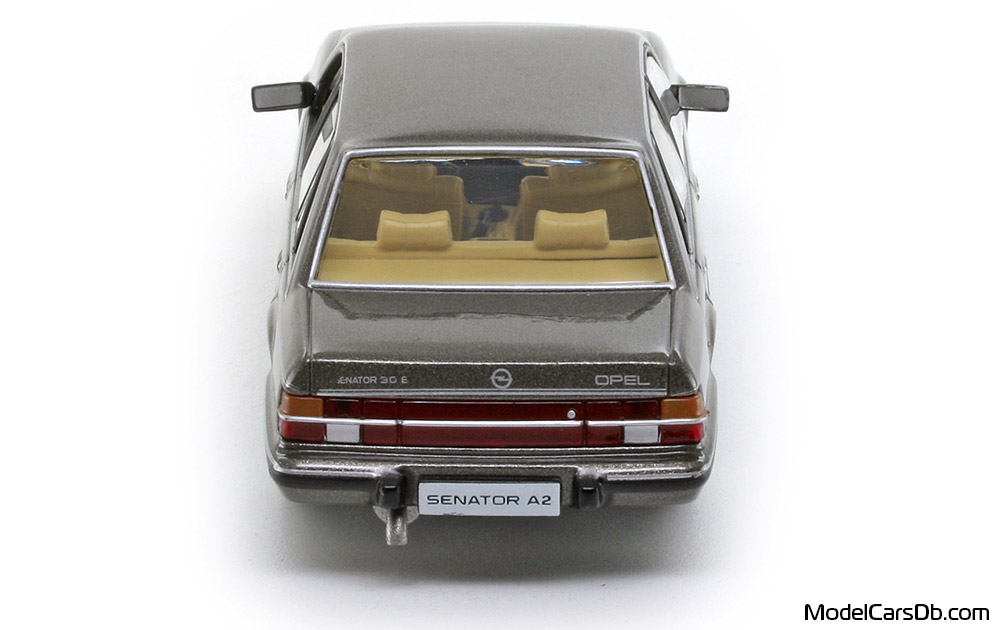 1982 - Opel Senator CD 3.0 E Altaya 1/43 (Коричневый) Сзади