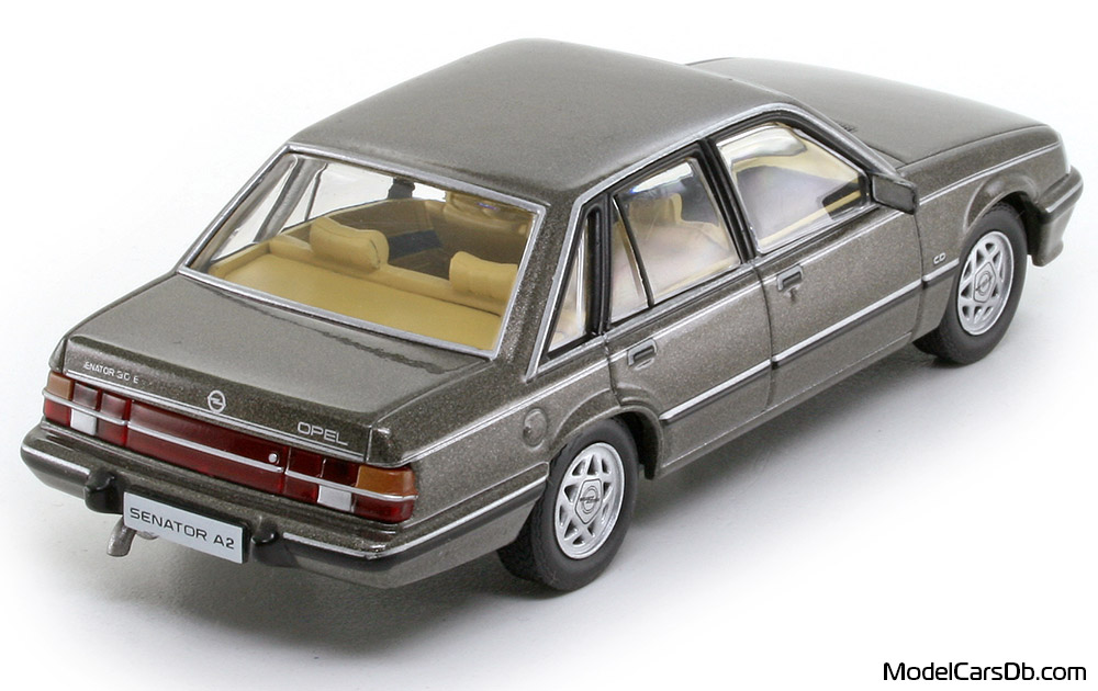 1982 - Opel Senator CD 3.0 E Altaya 1/43 (Коричневый) Задняя правая сторона