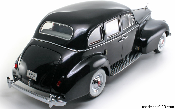 1938 - Packard 180 Signature Models 1/18 (Чёрный) Задняя правая сторона