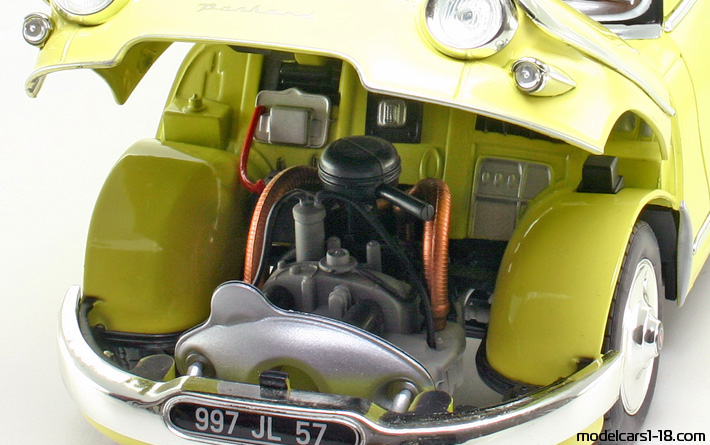 1961 - Panhard PL 17 Solido 1/18 (Жёлтый / Чёрный) Двигатель