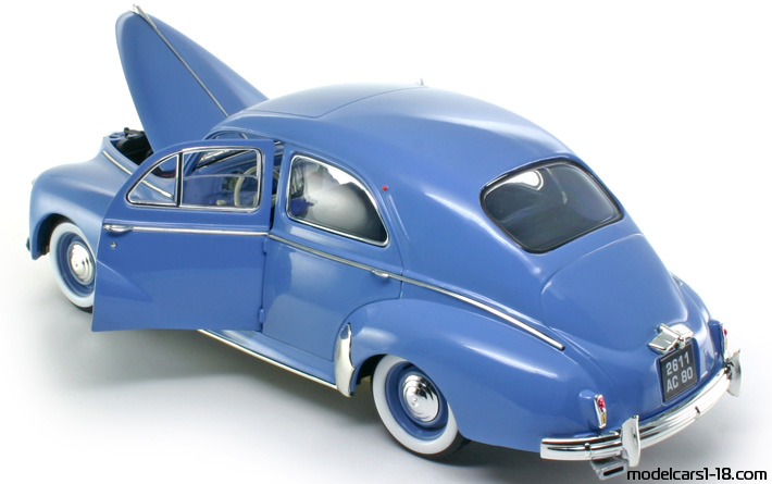 1954 - Peugeot 203 Solido 1/18 (Синий) Открывающиеся части