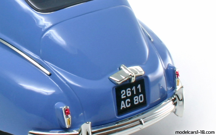1954 - Peugeot 203 Solido 1/18 (Синий) Багажник / Поднимающиеся фары
