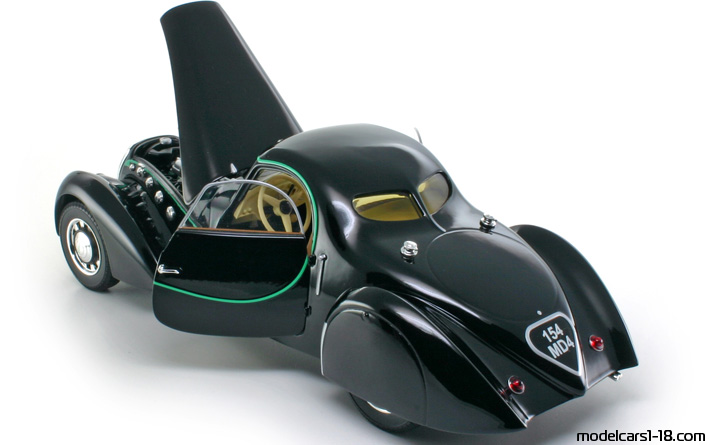 1937 - Peugeot 302 Darl'mat Norev 1/18 (Чёрный) Открывающиеся части