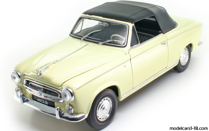 1957 - Peugeot 403 Welly 1/18 (Белый) Передняя левая сторона