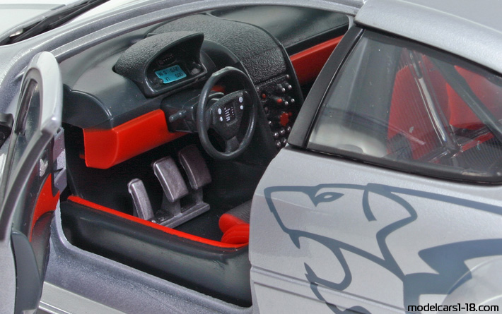 2004 - Peugeot 407 Silhouette Motor Max 1/18 (Серебристый / Белый) Интерьер панель приборов