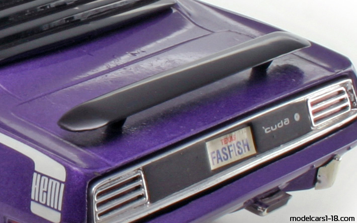 1970 - Plymouth Hemi 'Cuda ERTL 1/18 (Фиолетовый) Багажник / Поднимающиеся фары