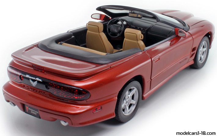 1999 - Pontiac Firebird Trans Am Road Signature 1/18 (Коричневый) Задняя правая сторона