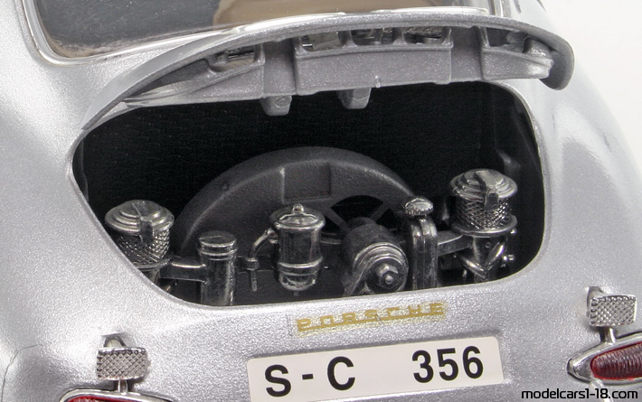 1961 - Porsche 356 B Bburago 1/18 (Серебристый) Двигатель
