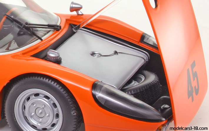 1964 - Porsche 904 Carrera GTS Minichamps 1/18 (Оранжевый / Чёрный) Багажник / Поднимающиеся фары