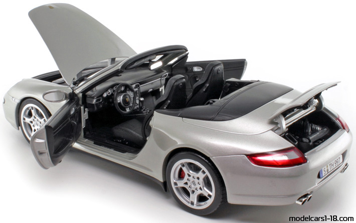 2006 - Porsche 911 Carrera 4S Cabriolet (997) Norev 1/18 (Серебристый) Открывающиеся части