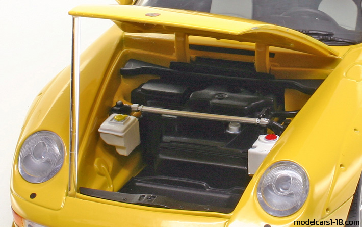 1995 - Porsche 911 GT2 (993) UT 1/18 (Жёлтый) Багажник / Поднимающиеся фары