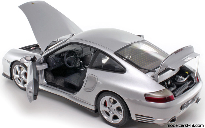 2000 - Porsche 911 Turbo (996) AutoArt 1/18 (Светло-серебристый) Открывающиеся части