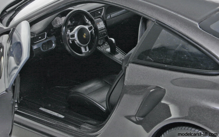 2013 - Porsche 911 Turbo S (991) Minichamps 1/18 (Серый ) Интерьер панель приборов