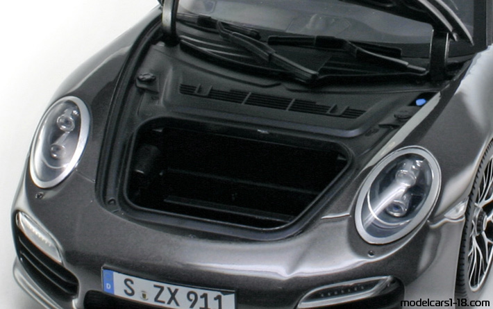 2013 - Porsche 911 Turbo S (991) Minichamps 1/18 (Серый ) Багажник / Поднимающиеся фары