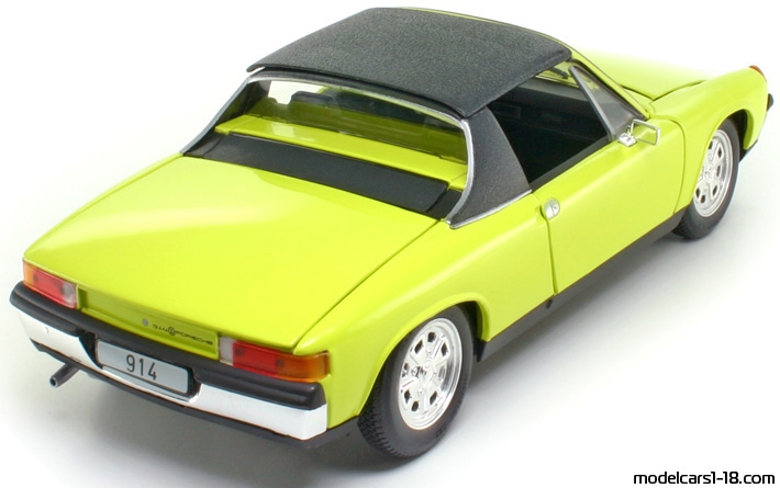 1969 - Porsche 914/4 Revell 1/18 (Жёлтый) Задняя правая сторона