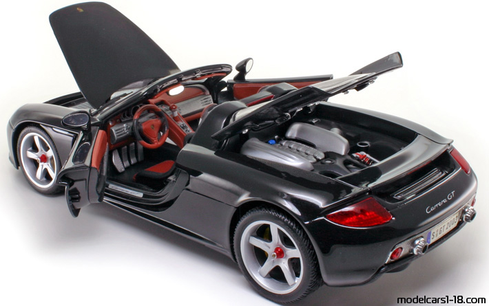 2004 - Porsche Carrera GT (980) Maisto 1/18 (Чёрный) Открывающиеся части