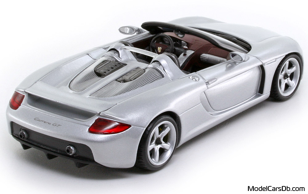 2001 - Porsche Carrera GT Concept Minichamps 1/43 (Серебристый) Задняя правая сторона