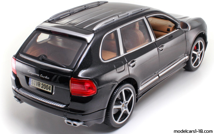 2002 - Porsche Cayenne Turbo (9PA) Maisto 1/18 (Чёрный) Задняя правая сторона
