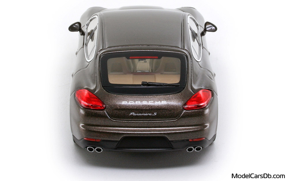 2013 - Porsche Panamera S (970) Minichamps 1/43 (Коричневый) Сзади