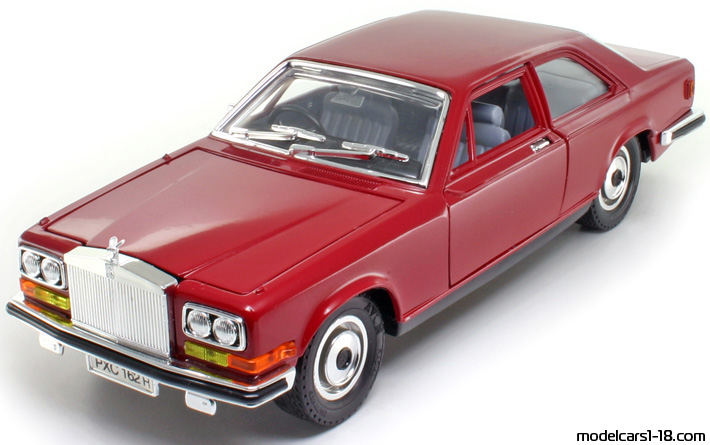 1976 - Rolls Royce Camargue Bburago 1/22 (Серебристый) Передняя левая сторона