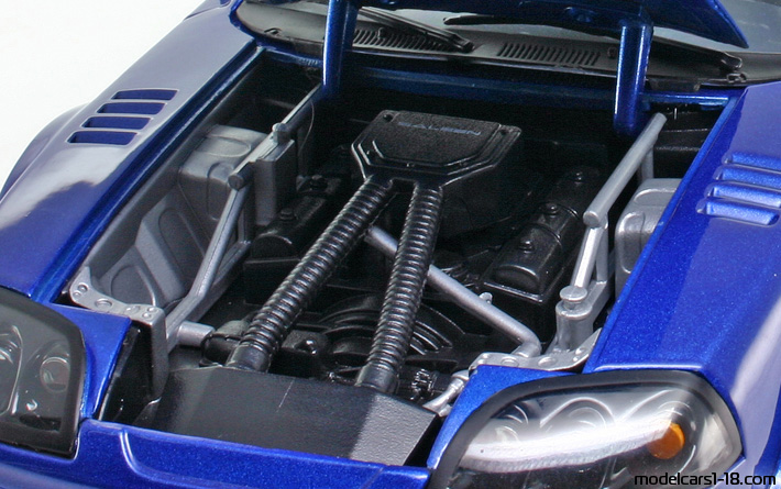 2000 - Saleen SR Motor Max 1/18 (Синий) Двигатель