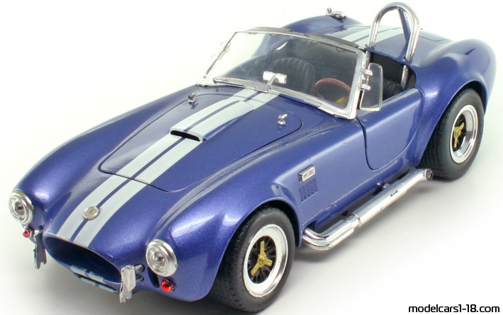 1964 - Shelby Cobra 427 S/C Road Tough 1/18 (Синий / Белый) Передняя левая сторона