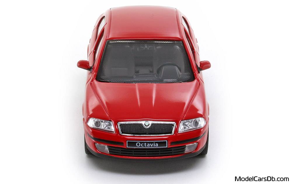 2004 - Skoda Octavia Abrex 1/43 (Kрасный) Спереди