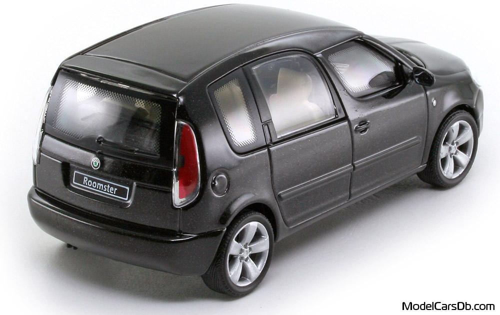 2007 - Skoda Roomster Abrex 1/43 (Чёрный) Задняя правая сторона