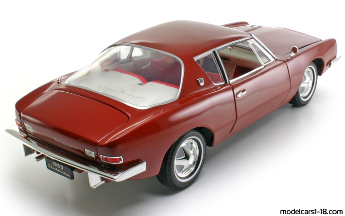 1963 - Studebaker Avanti Signature Models 1/18 (Коричневый) Задняя правая сторона