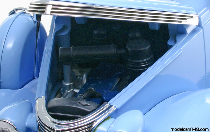 1937 - Studebaker Coupe Express Pick Up Road Signature 1/18 (Синий) Двигатель