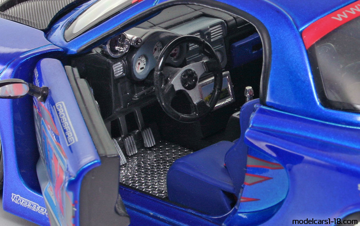 2003 - Toyota MR2 (W30) Jada Toys 1/18 (Синий) Интерьер панель приборов