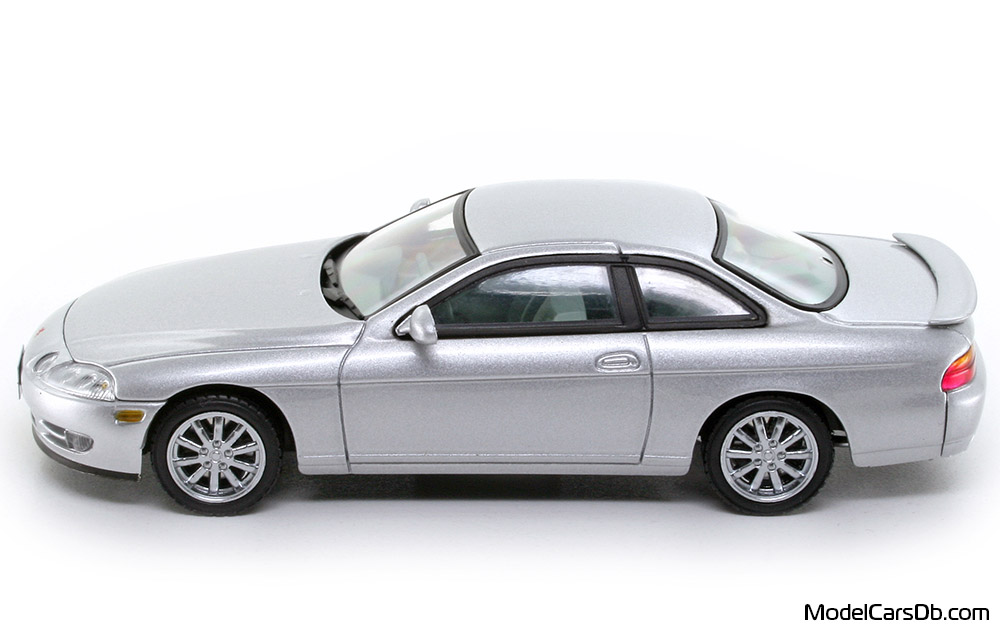 1991 - Toyota Soarer (Z30) Kyosho 1/43 (Серебристый) Сторона