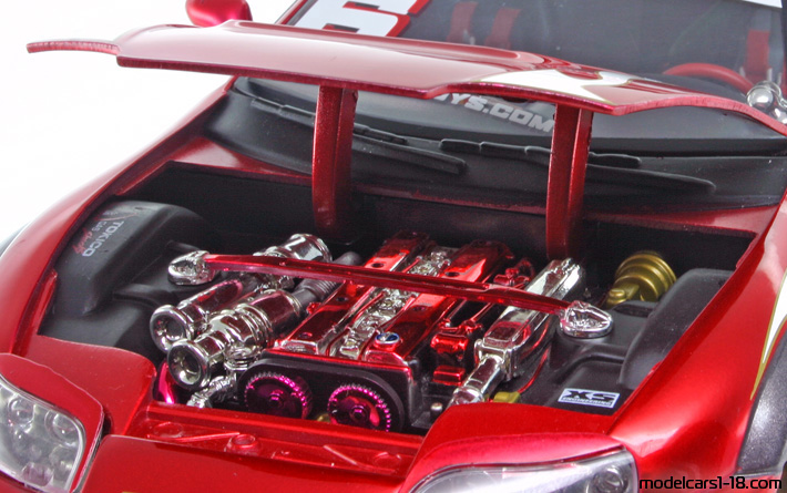 1993 - Toyota Supra (A80) Jada Toys 1/18 (Kрасный / Белый) Двигатель