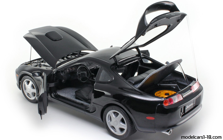 1993 - Toyota Supra Twin Turbo (A80) Kyosho 1/18 (Чёрный) Открывающиеся части