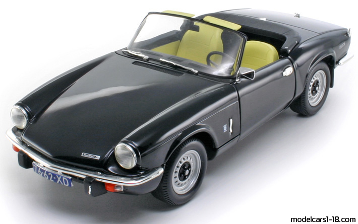 1970 - Triumph Spitfire MkIV Chrono 1/18 (Чёрный) Передняя левая сторона